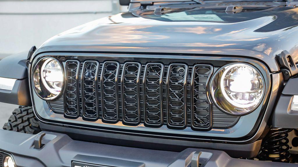 new 2025 Jeep Wrangler car, priced at $45,174