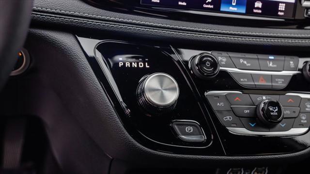 new 2025 Chrysler Pacifica Hybrid car, priced at $35,330
