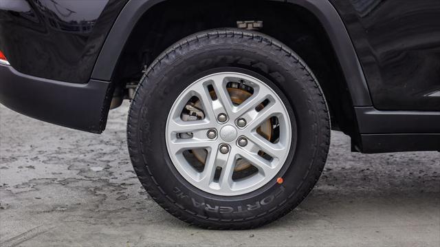 used 2023 Jeep Grand Cherokee car, priced at $25,995