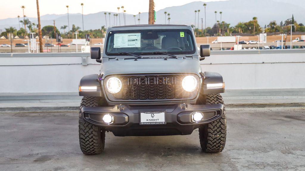 new 2025 Jeep Wrangler car, priced at $46,170