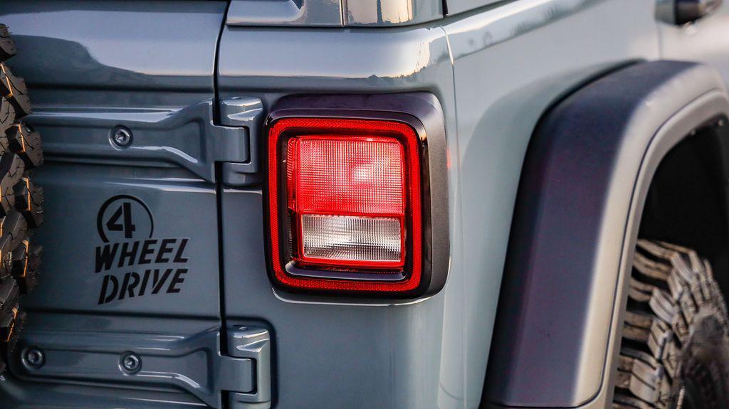 new 2025 Jeep Wrangler car, priced at $46,170