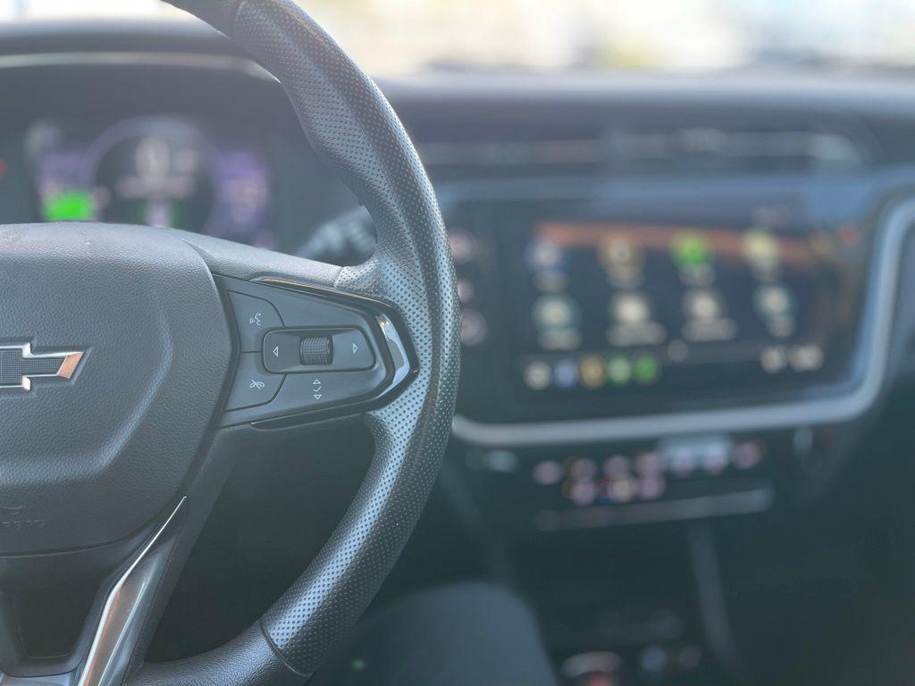 used 2022 Chevrolet Bolt EUV car, priced at $16,795