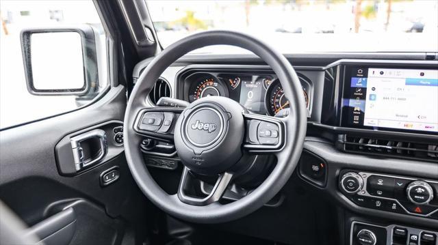 new 2025 Jeep Gladiator car, priced at $39,940