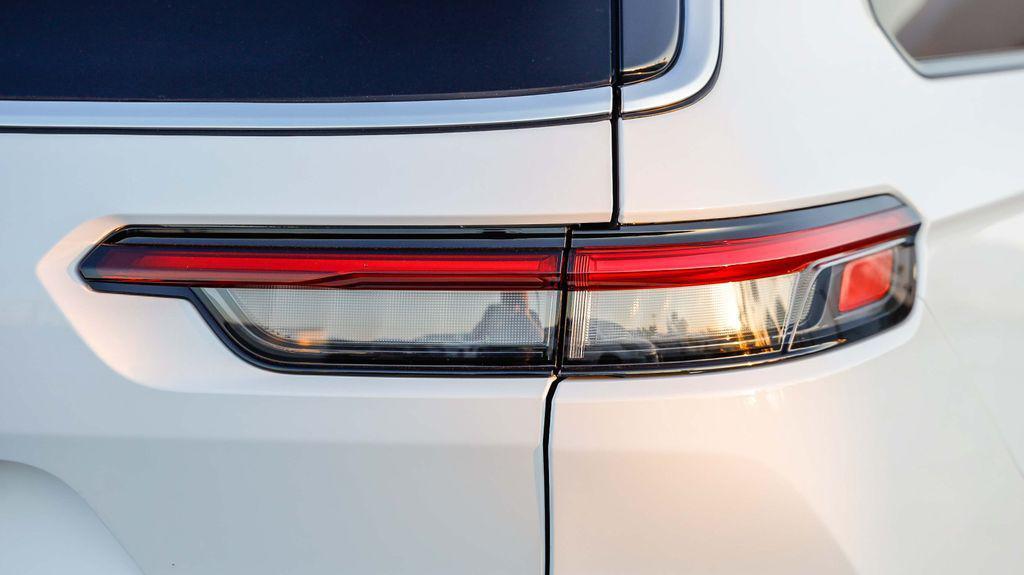 new 2025 Jeep Grand Cherokee L car, priced at $36,654