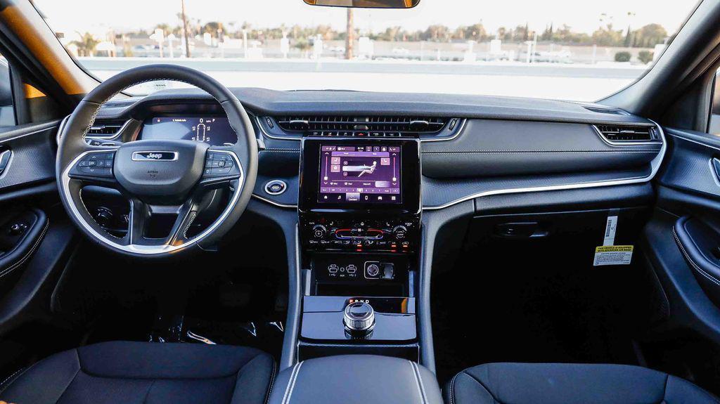 new 2025 Jeep Grand Cherokee L car, priced at $36,654