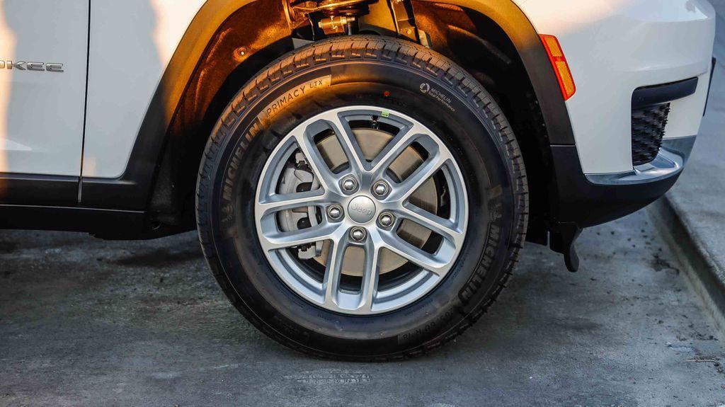 new 2025 Jeep Grand Cherokee L car, priced at $36,654