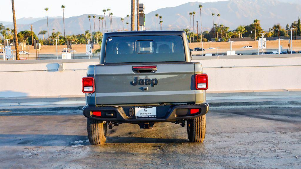 new 2025 Jeep Gladiator car, priced at $35,773