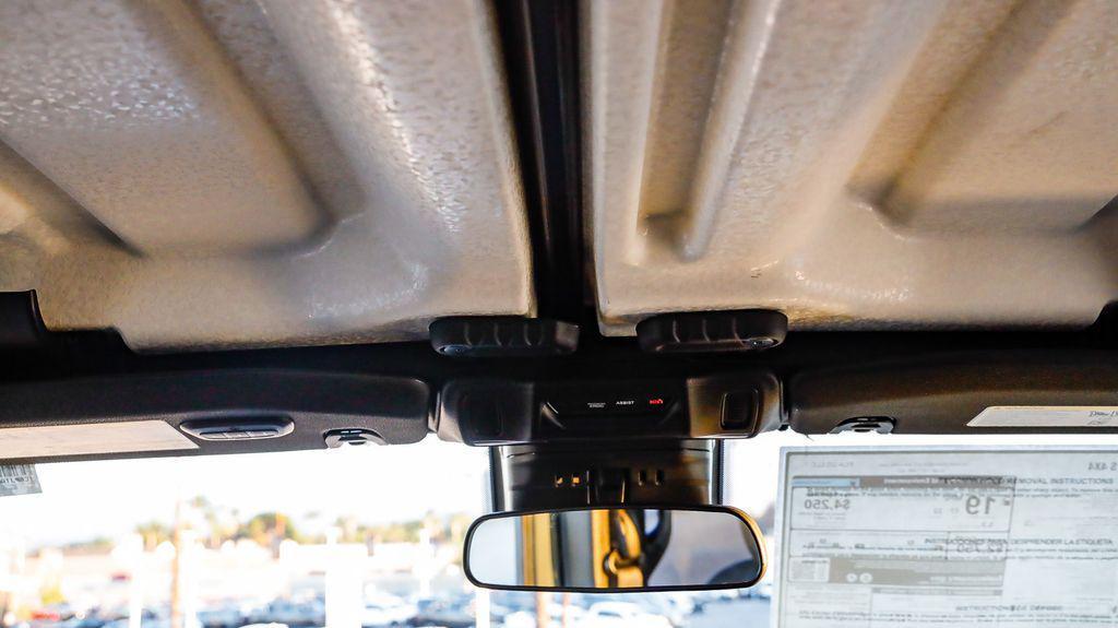 new 2025 Jeep Gladiator car, priced at $35,773