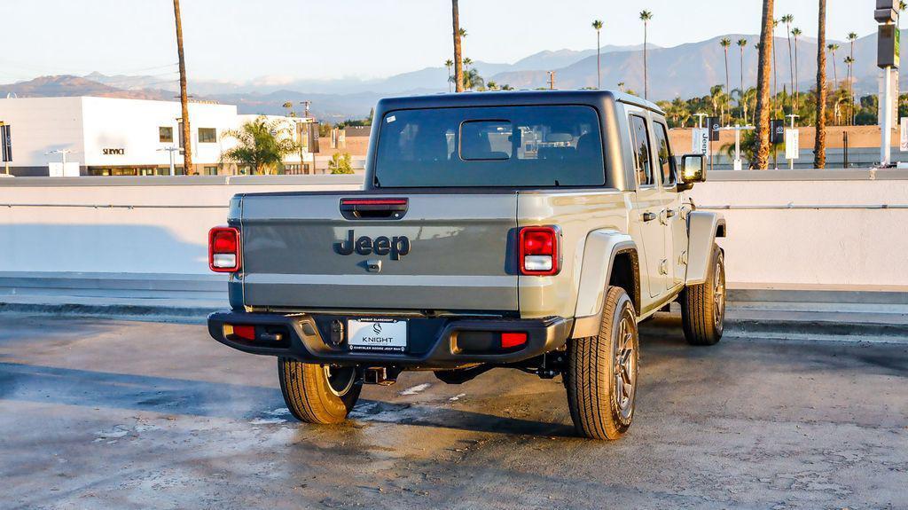 new 2025 Jeep Gladiator car, priced at $35,773