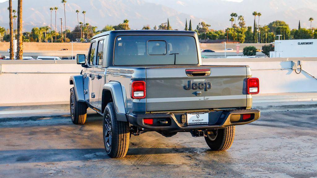 new 2025 Jeep Gladiator car, priced at $35,773