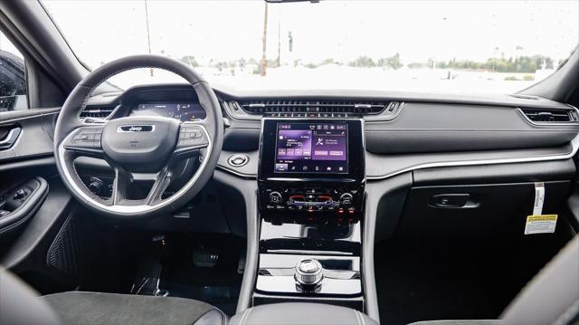 new 2025 Jeep Grand Cherokee L car, priced at $39,625