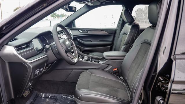 new 2025 Jeep Grand Cherokee L car, priced at $39,625
