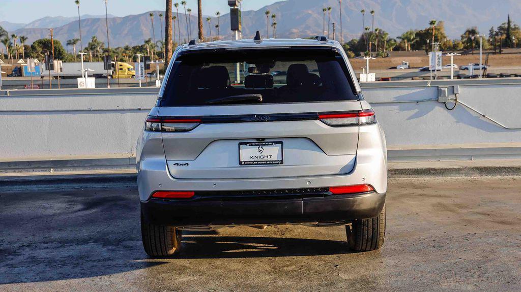 used 2024 Jeep Grand Cherokee car, priced at $28,888