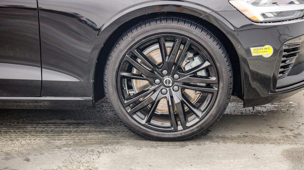 used 2022 Volvo S60 Recharge Plug-In Hybrid car, priced at $33,995
