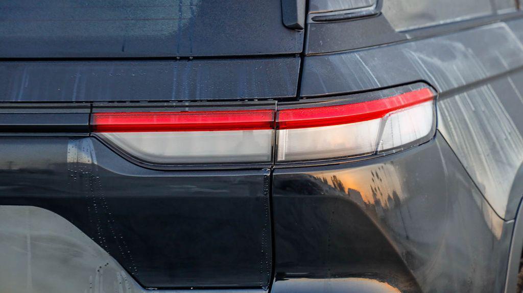 new 2025 Jeep Grand Cherokee car, priced at $36,555