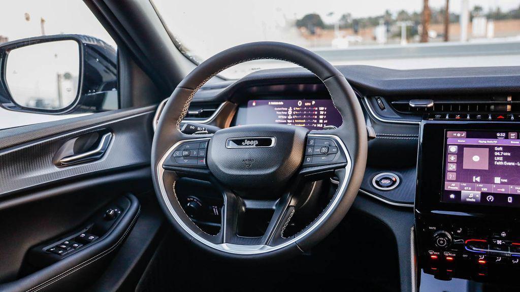 new 2025 Jeep Grand Cherokee car, priced at $36,555
