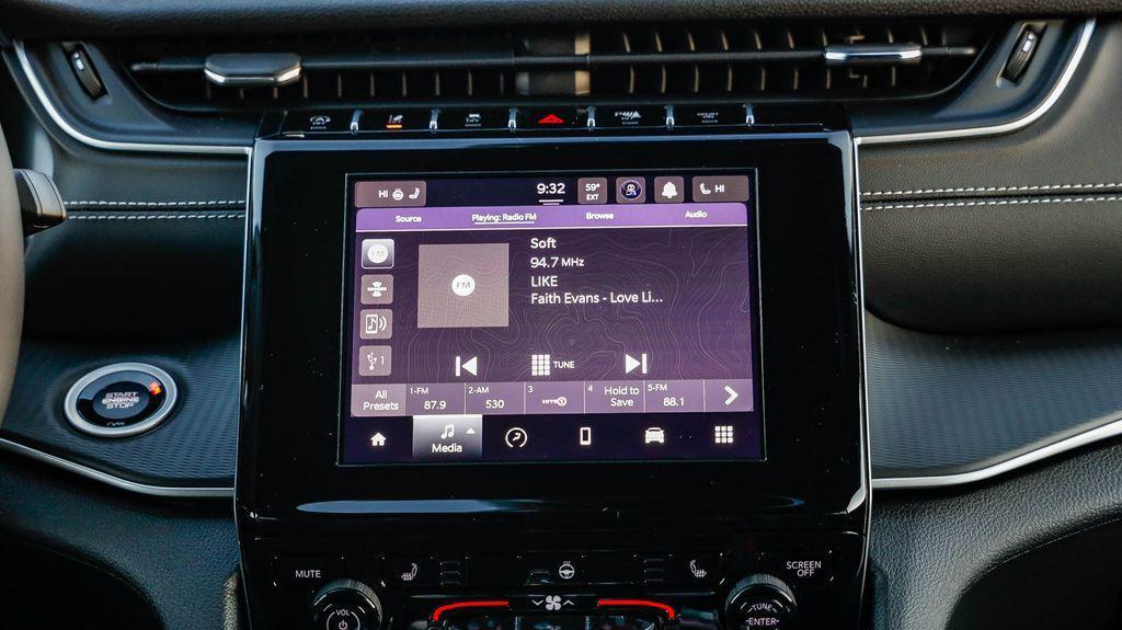 new 2025 Jeep Grand Cherokee car, priced at $36,555