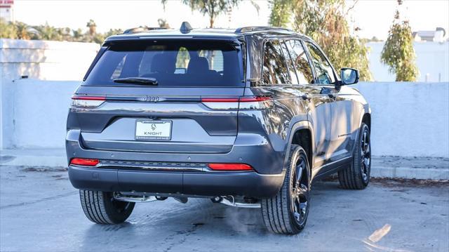 new 2025 Jeep Grand Cherokee car, priced at $38,175