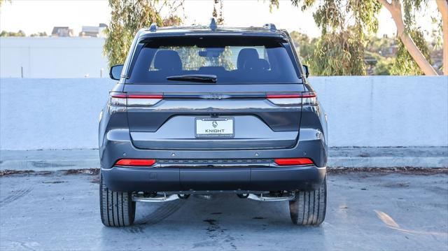 new 2025 Jeep Grand Cherokee car, priced at $38,175