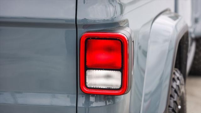 new 2025 Jeep Gladiator car, priced at $39,891