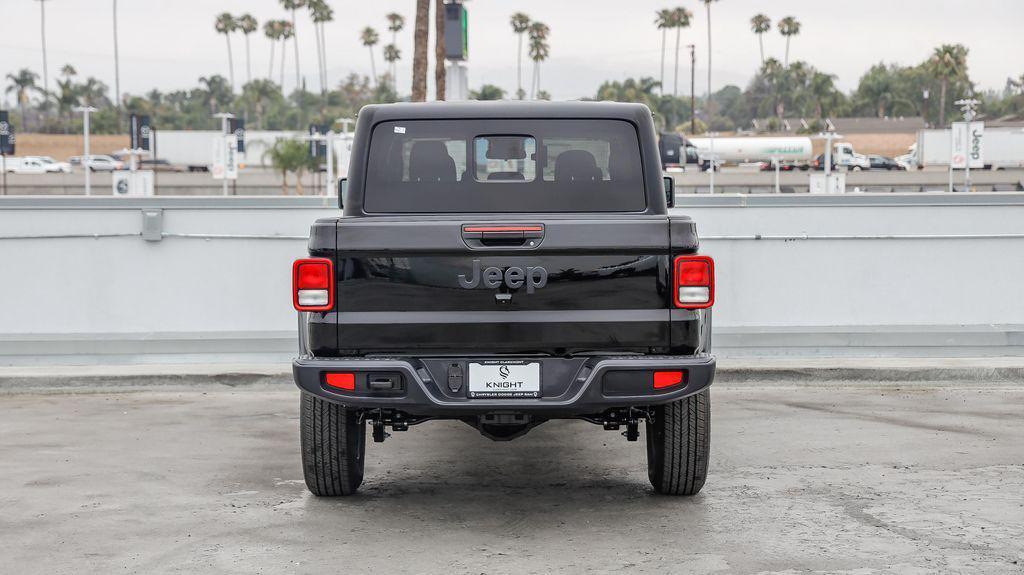 new 2025 Jeep Gladiator car, priced at $38,735