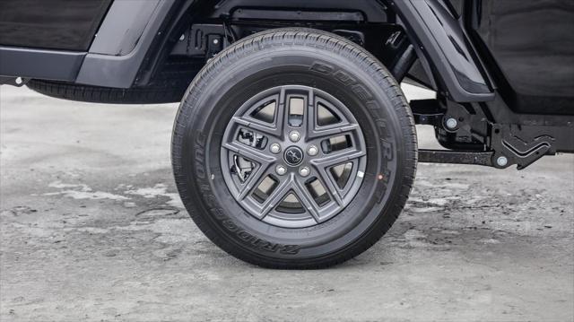 new 2025 Jeep Gladiator car, priced at $41,735