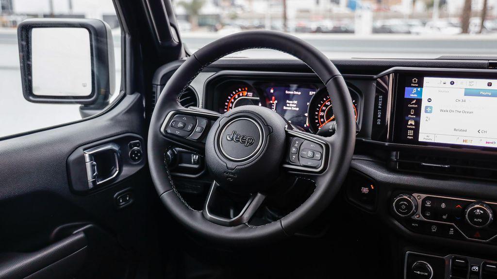 new 2025 Jeep Gladiator car, priced at $38,735