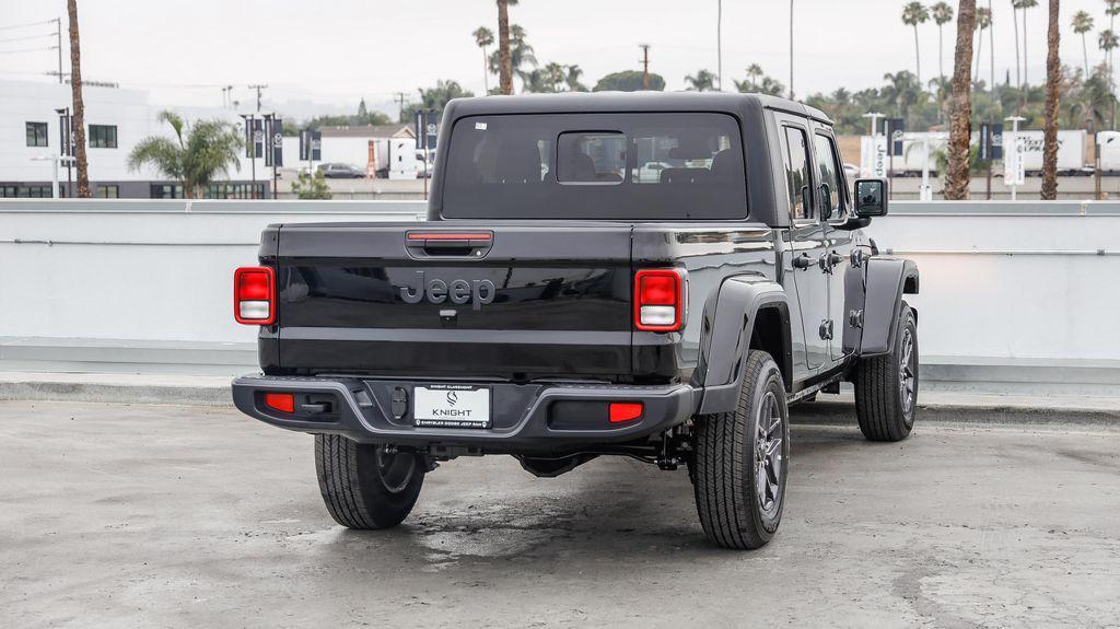 new 2025 Jeep Gladiator car, priced at $38,735