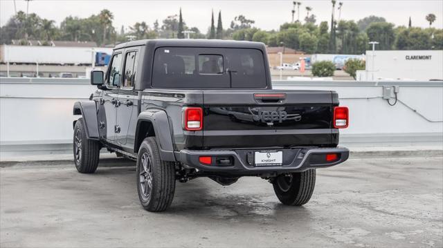 new 2025 Jeep Gladiator car, priced at $41,735