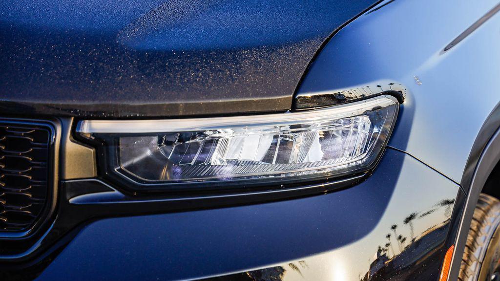 new 2025 Jeep Grand Cherokee car, priced at $36,111