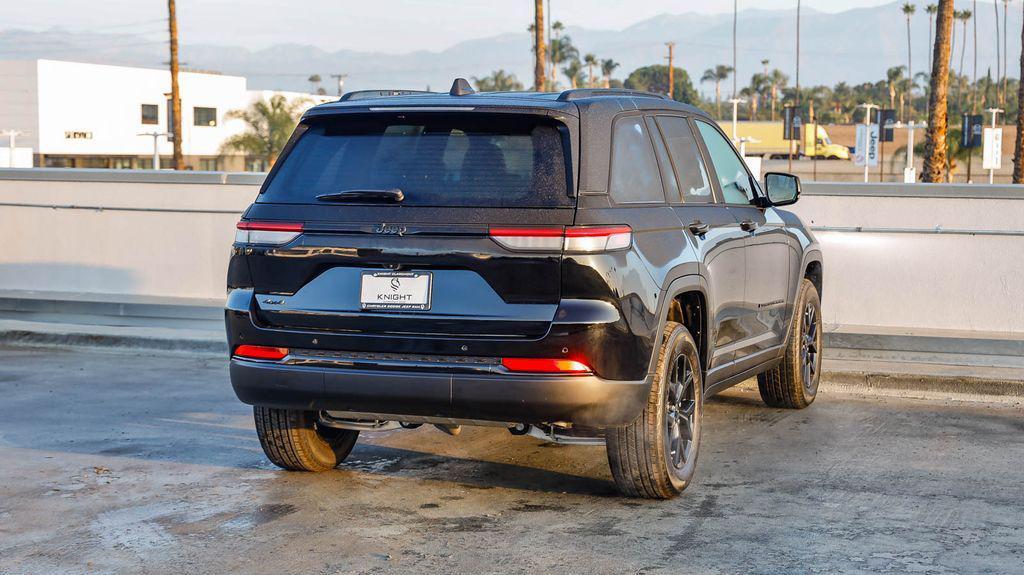 new 2025 Jeep Grand Cherokee car, priced at $36,111