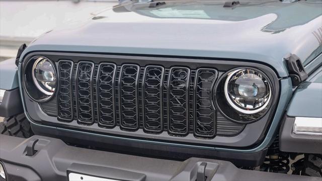 new 2025 Jeep Gladiator car, priced at $45,790