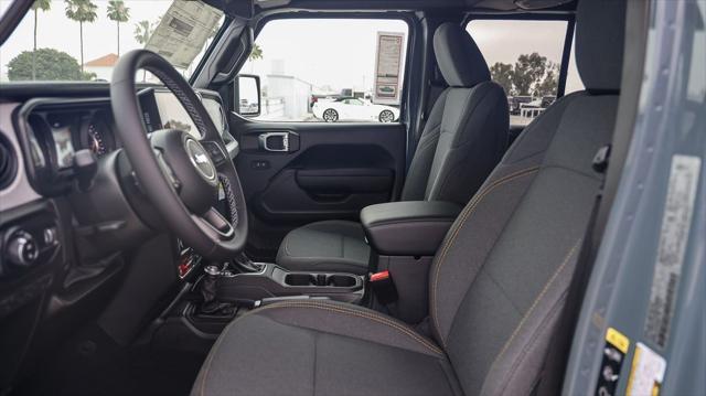 new 2025 Jeep Gladiator car, priced at $45,790