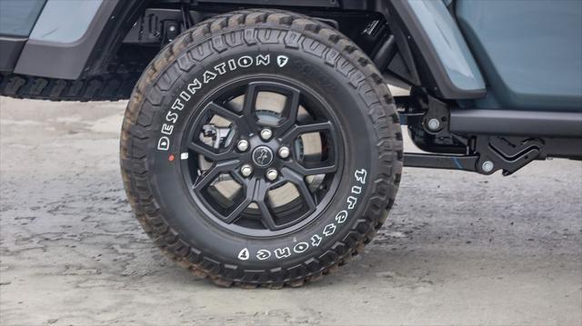 new 2025 Jeep Gladiator car, priced at $45,790