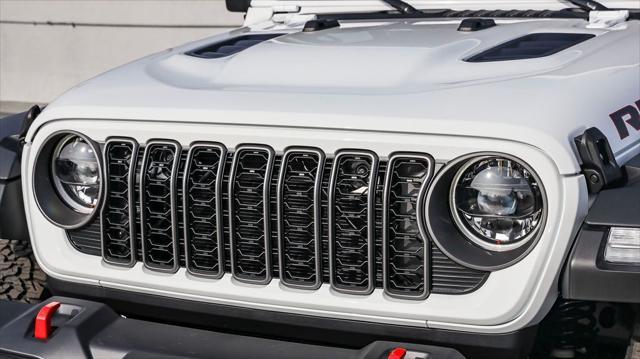 new 2025 Jeep Wrangler car, priced at $51,305