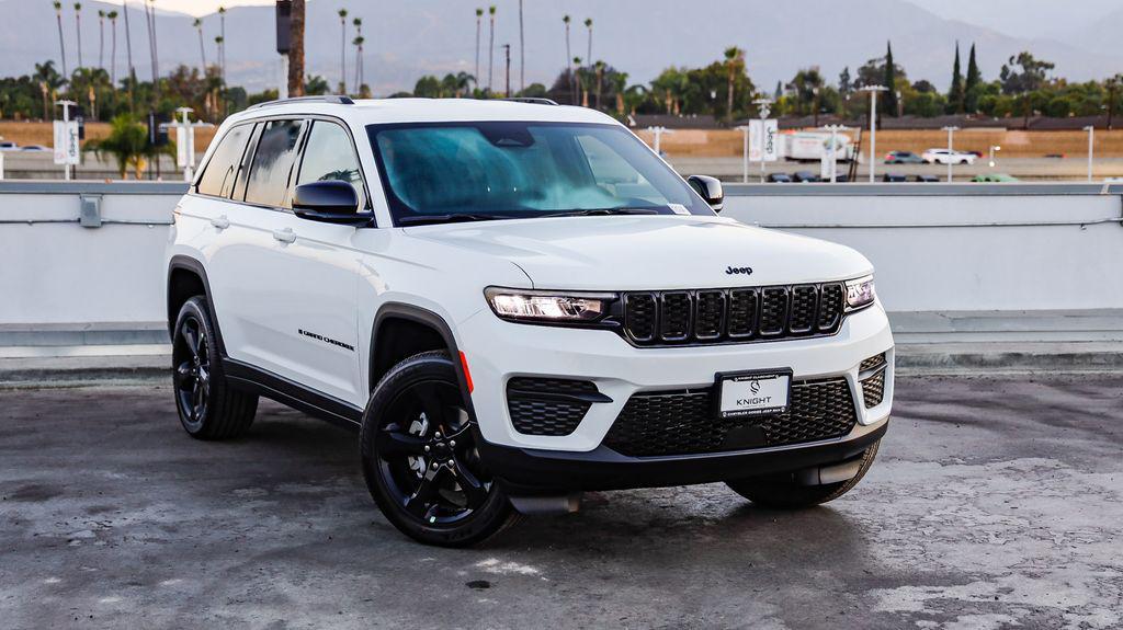 new 2025 Jeep Grand Cherokee car, priced at $35,124