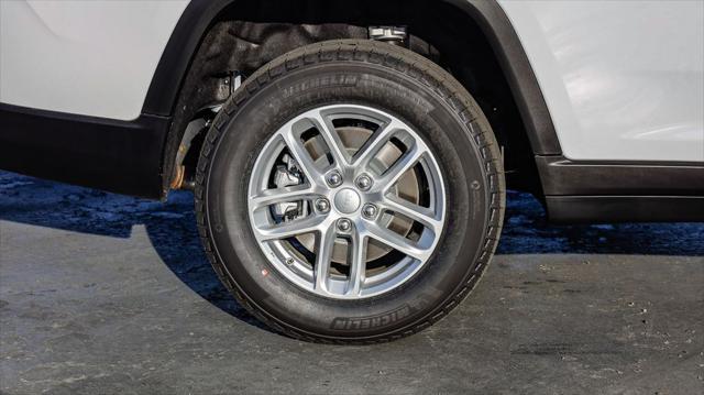 new 2025 Jeep Grand Cherokee L car, priced at $34,780