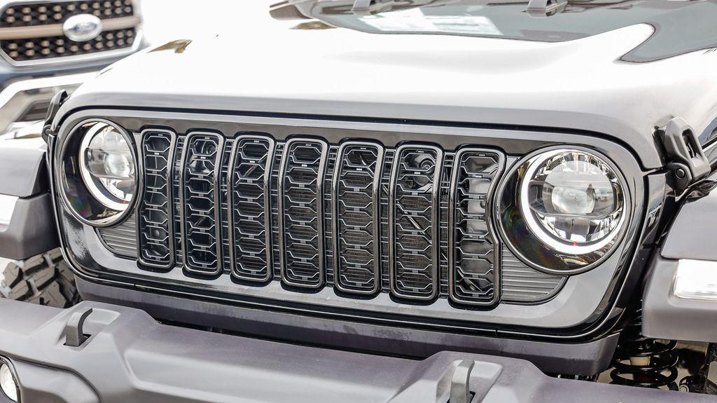 new 2025 Jeep Gladiator car, priced at $41,204