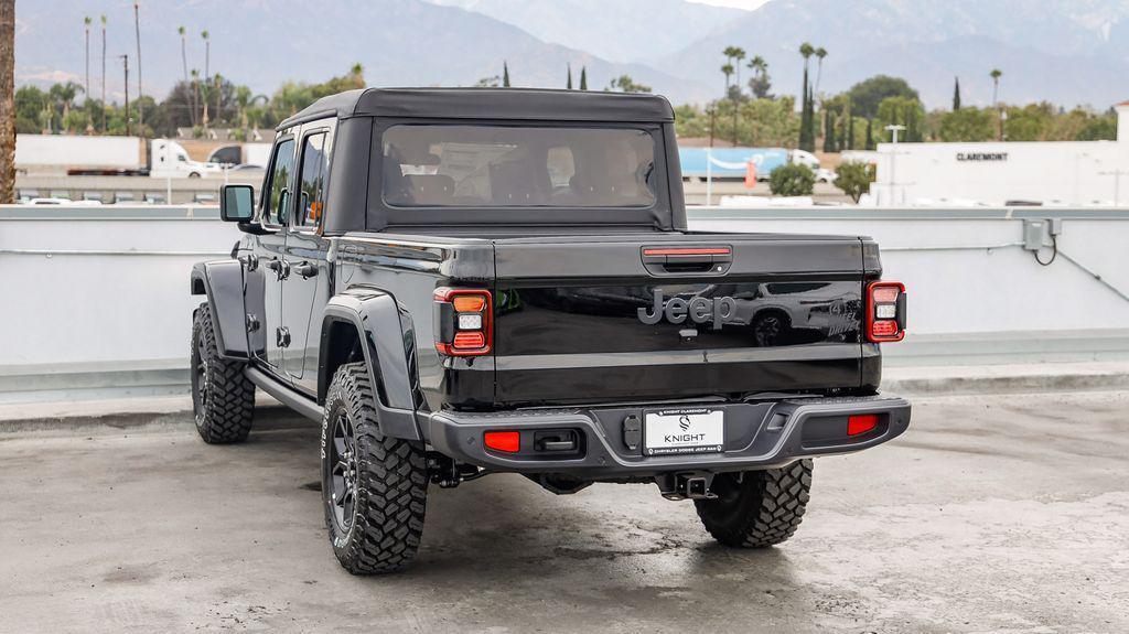 new 2025 Jeep Gladiator car, priced at $41,204