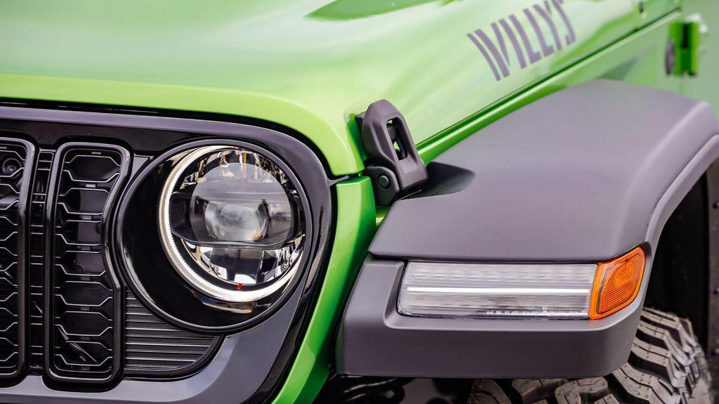 new 2025 Jeep Wrangler car, priced at $36,556