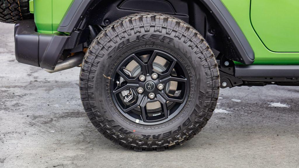 new 2025 Jeep Wrangler car, priced at $36,556