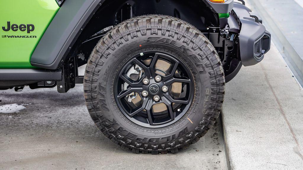 new 2025 Jeep Wrangler car, priced at $36,556