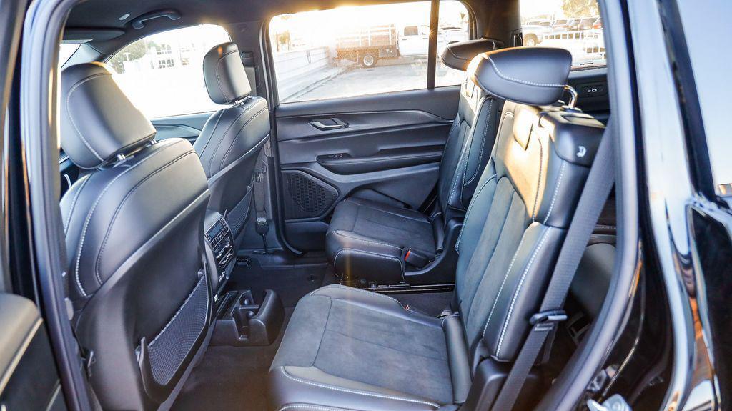 new 2025 Jeep Grand Cherokee L car, priced at $37,418