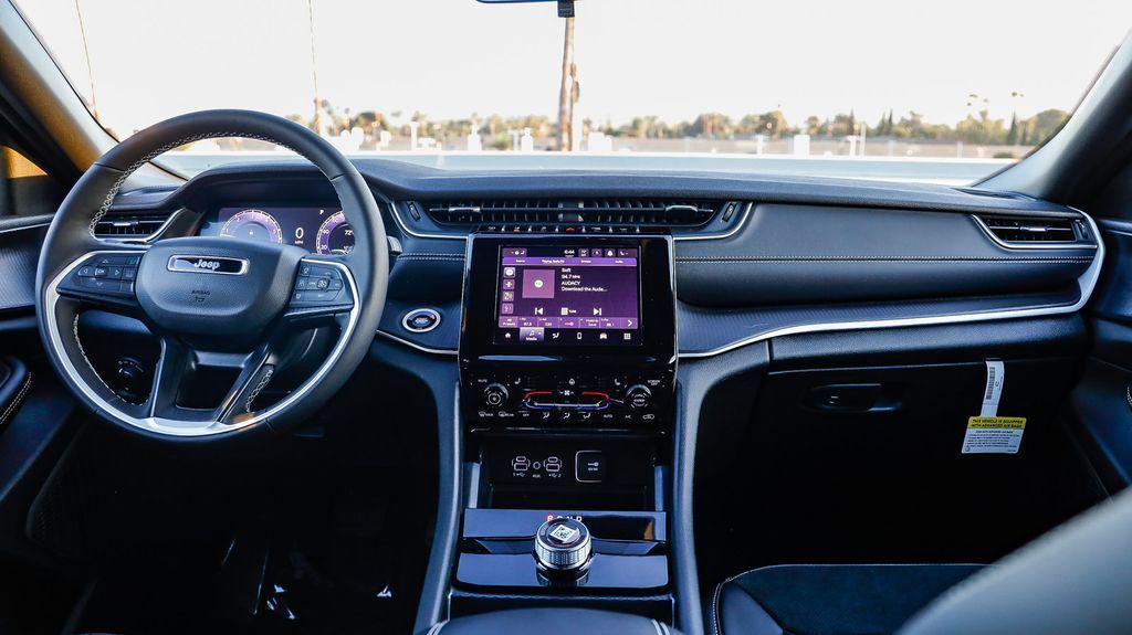 new 2025 Jeep Grand Cherokee L car, priced at $37,418