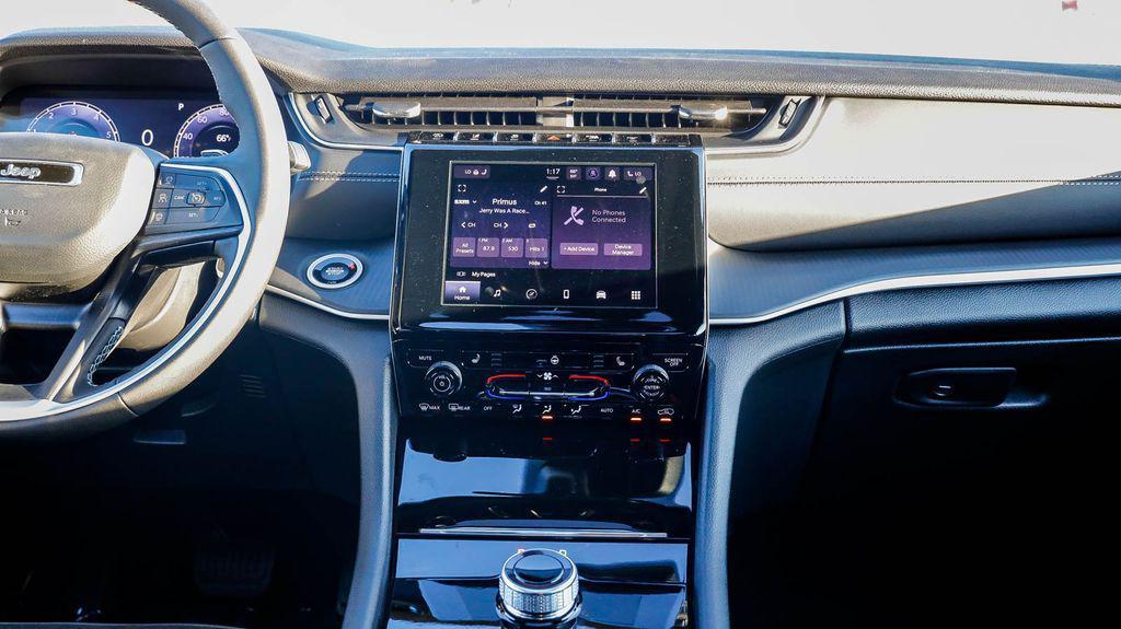 new 2025 Jeep Grand Cherokee L car, priced at $39,755