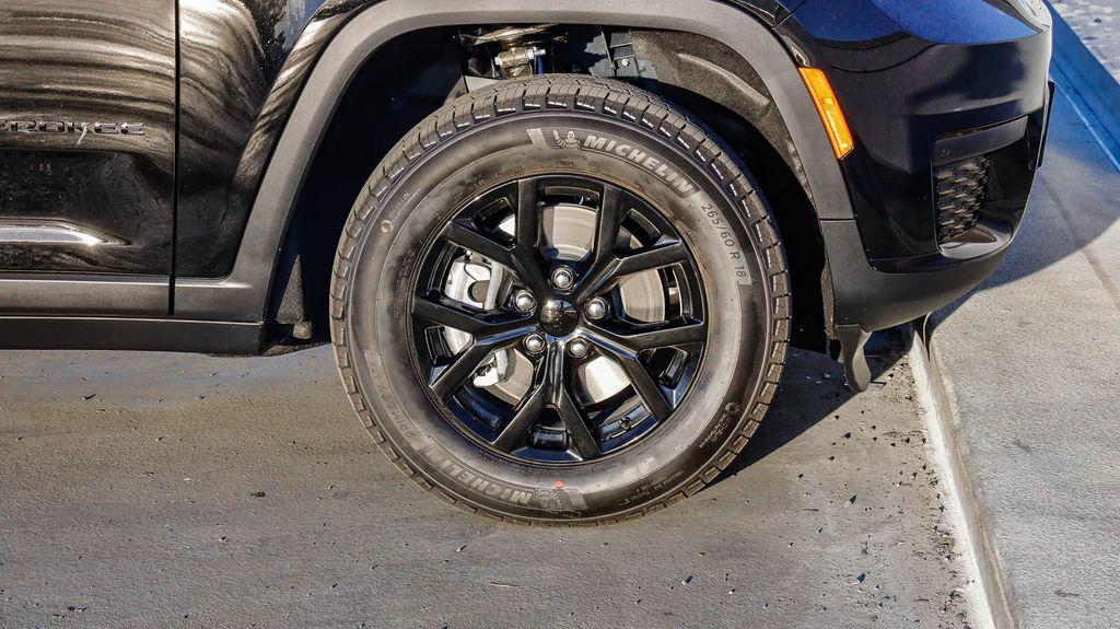 new 2025 Jeep Grand Cherokee L car, priced at $39,755