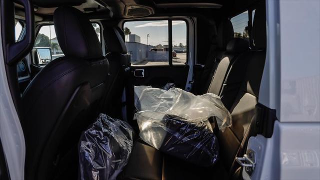 new 2025 Jeep Gladiator car, priced at $55,015