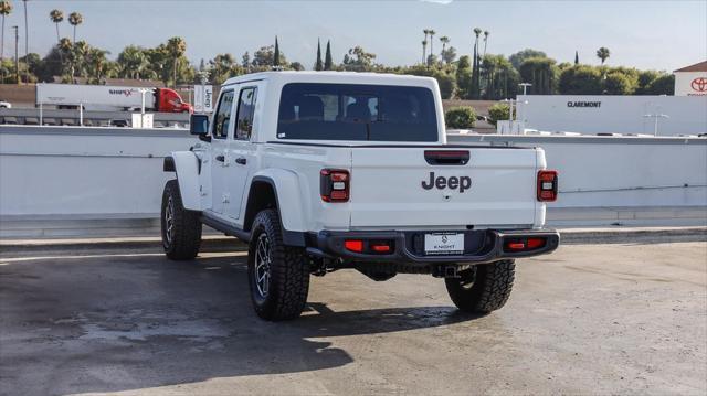new 2025 Jeep Gladiator car, priced at $55,015