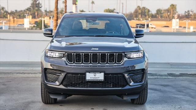 new 2025 Jeep Grand Cherokee car, priced at $33,490