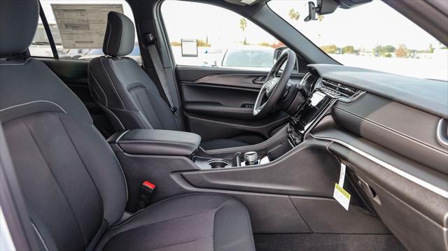 new 2025 Jeep Grand Cherokee car, priced at $32,580